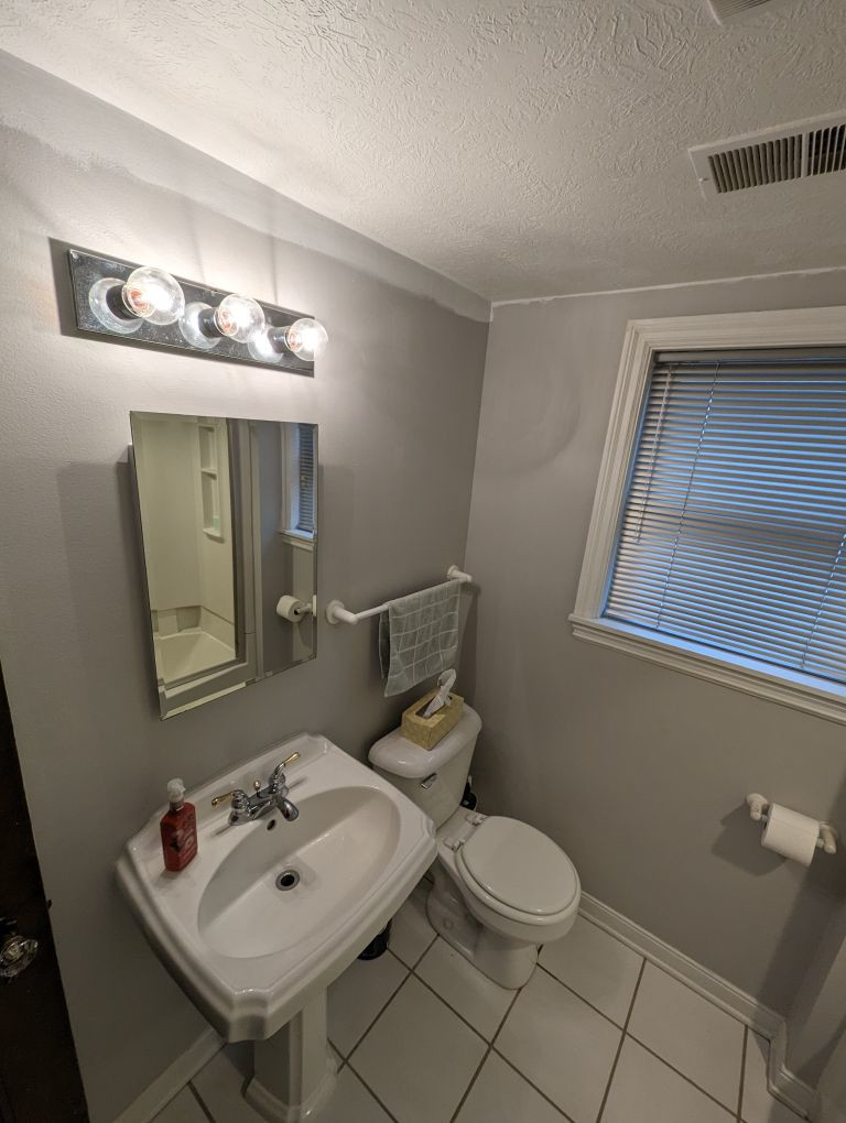 main-bathroom-0.jpg